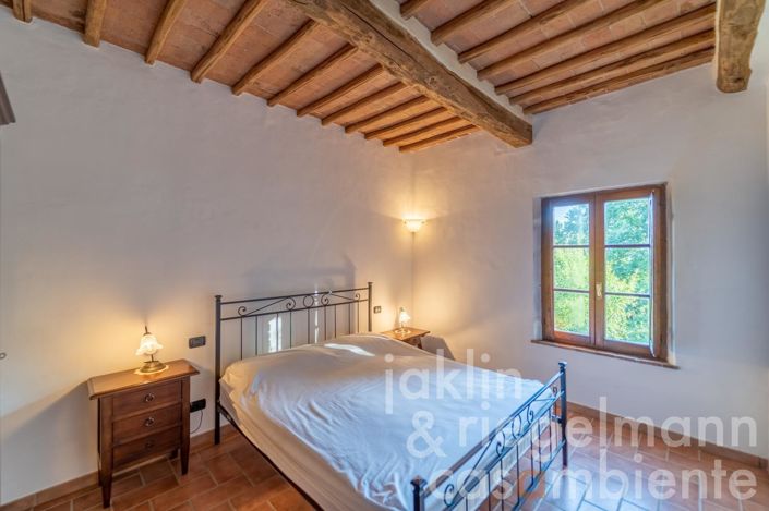 Image No.23-5 Bed Farmhouse for sale