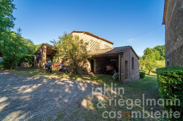 Image No.27-5 Bed Farmhouse for sale