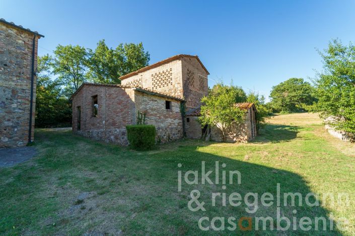 Image No.4-5 Bed Farmhouse for sale