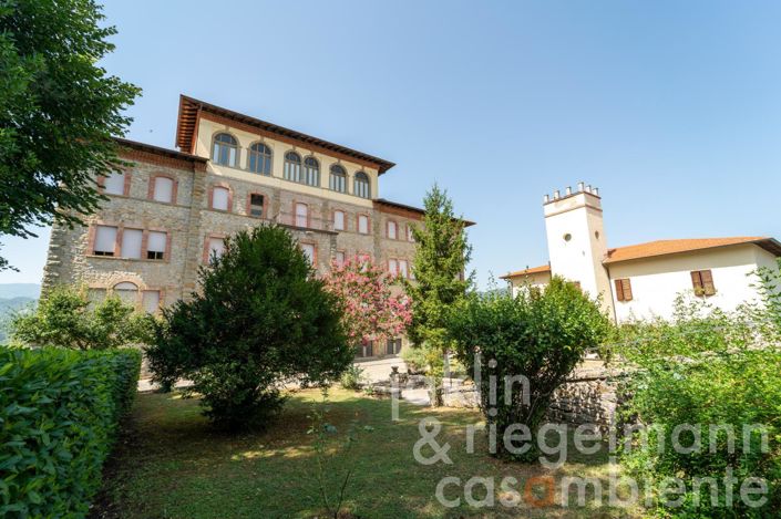 Image No.16-35 Bed House for sale