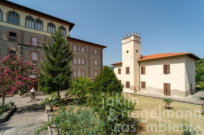 Image No.18-35 Bed House for sale