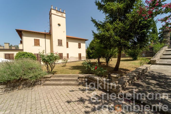 Image No.20-35 Bed House for sale