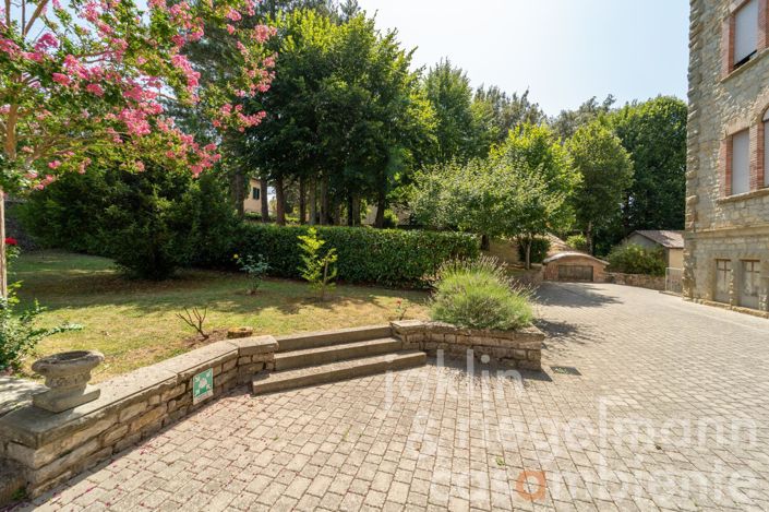 Image No.22-35 Bed House for sale