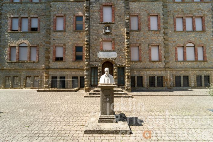 Image No.27-35 Bed House for sale