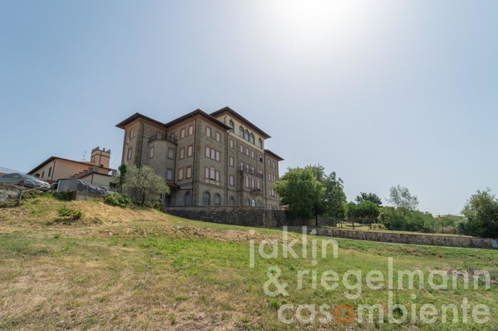 Image No.3-35 Bed House for sale