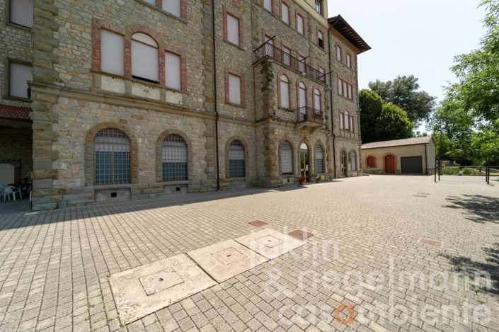 Image No.34-35 Bed House for sale