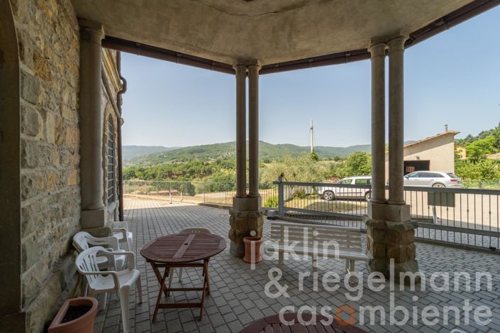 Image No.38-35 Bed House for sale