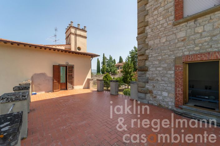 Image No.42-35 Bed House for sale