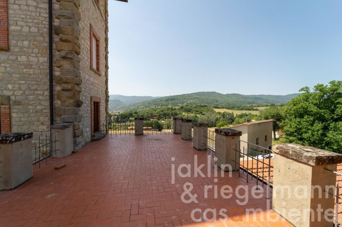 Image No.44-35 Bed House for sale