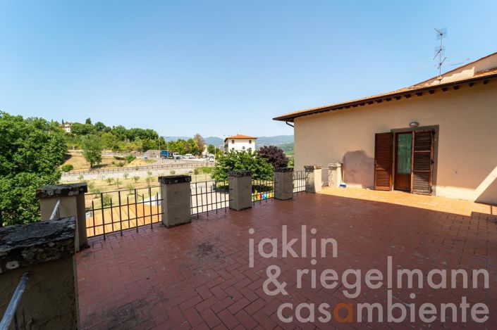 Image No.45-35 Bed House for sale