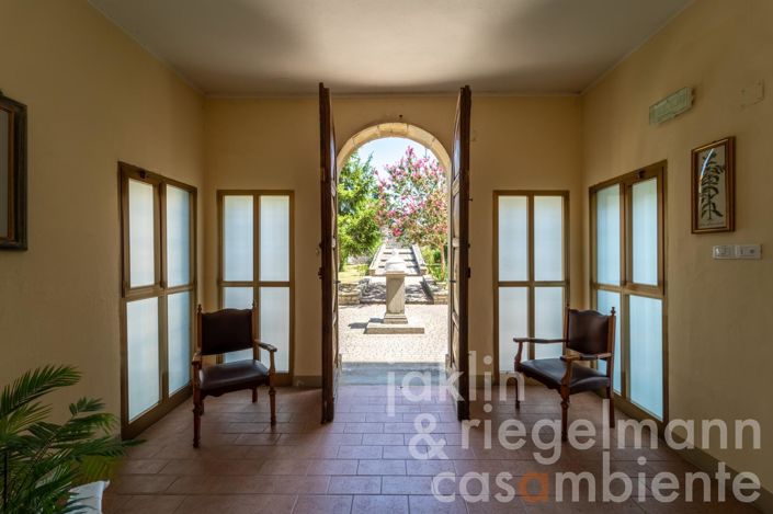 Image No.49-35 Bed House for sale