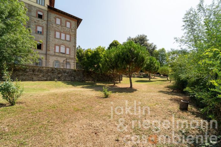 Image No.5-35 Bed House for sale