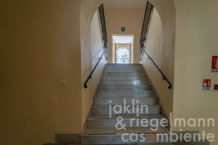 Image No.51-35 Bed House for sale