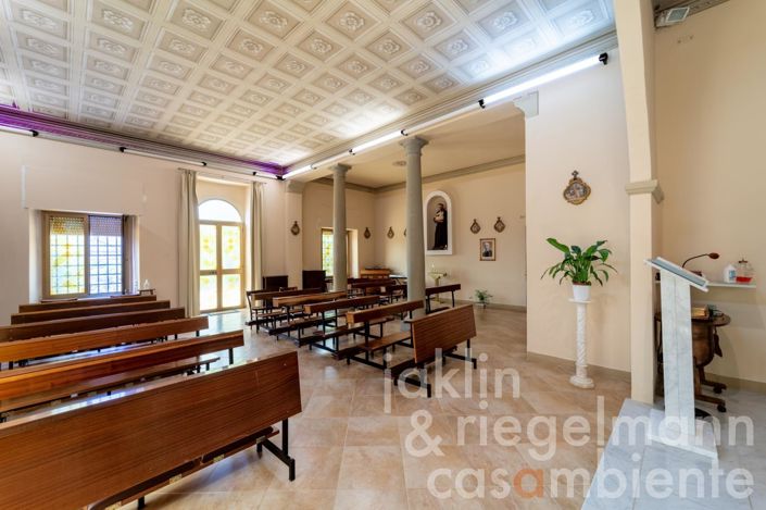 Image No.55-35 Bed House for sale