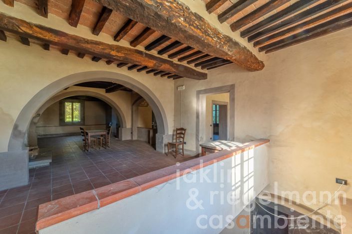 Image No.15-27 Bed Villa for sale