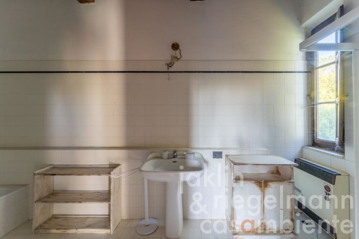 Image No.29-27 Bed Villa for sale