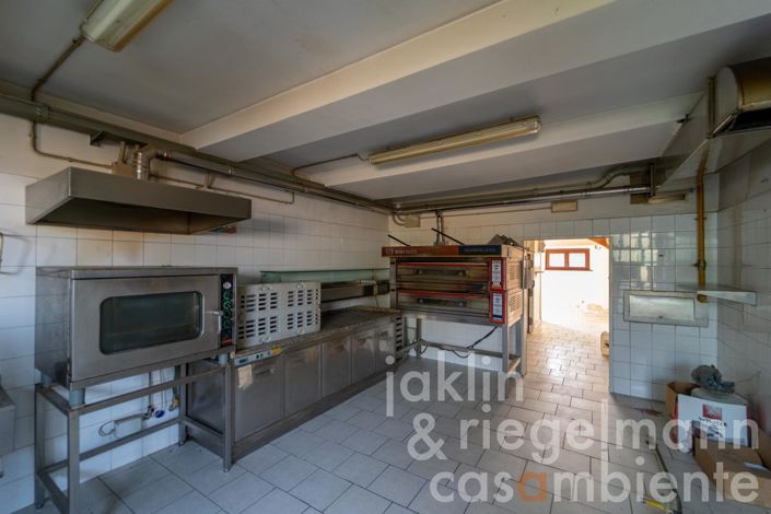 Image No.45-27 Bed Villa for sale