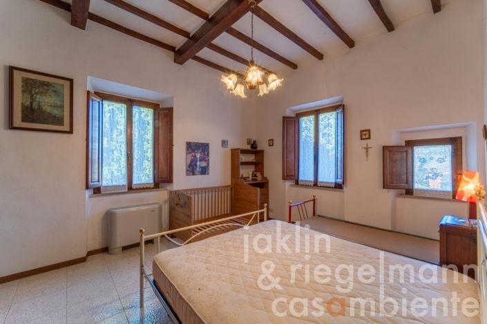 Image No.26-4 Bed Country House for sale