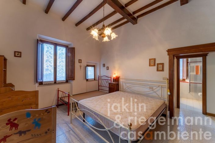 Image No.27-4 Bed Country House for sale