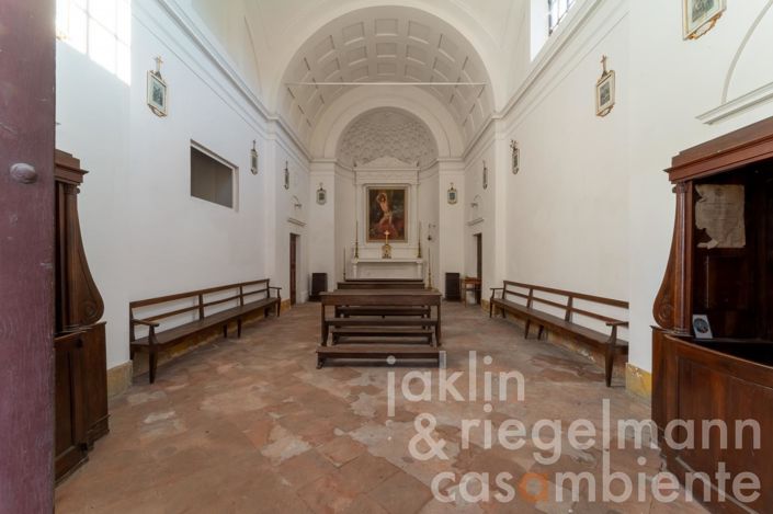 Image No.22-12 Bed Farmhouse for sale