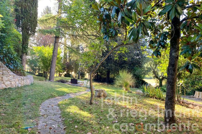 Image No.9-9 Bed Country House for sale