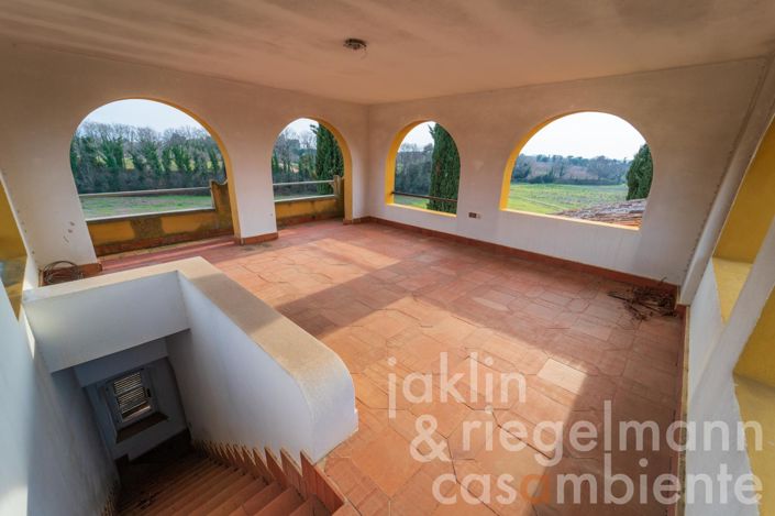 Image No.24-11 Bed Country House for sale