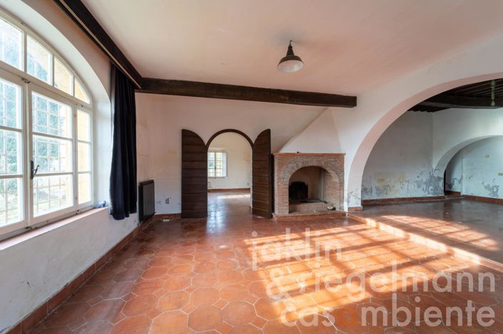 Image No.32-11 Bed Country House for sale