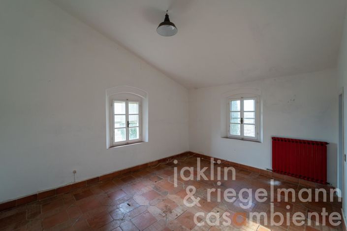 Image No.34-11 Bed Country House for sale