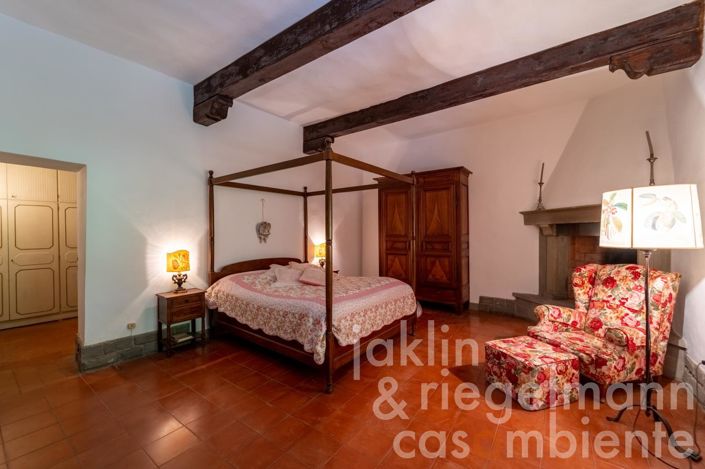 Image No.22-5 Bed Country House for sale