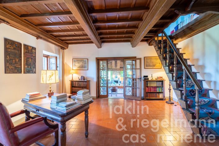 Image No.24-5 Bed Country House for sale