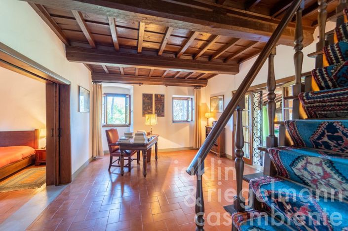 Image No.25-5 Bed Country House for sale