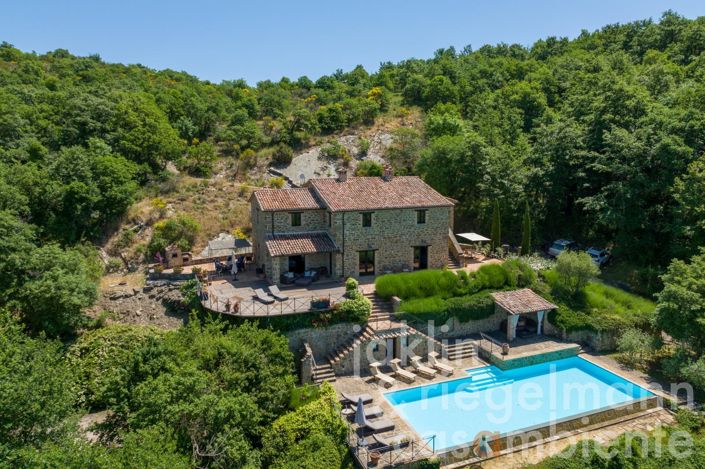 Image No.2-4 Bed Country House for sale