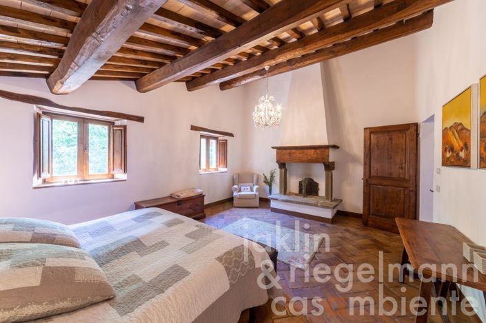 Image No.39-4 Bed Country House for sale