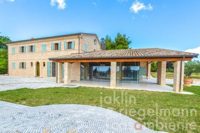 1 - Morro D'alba, Country House