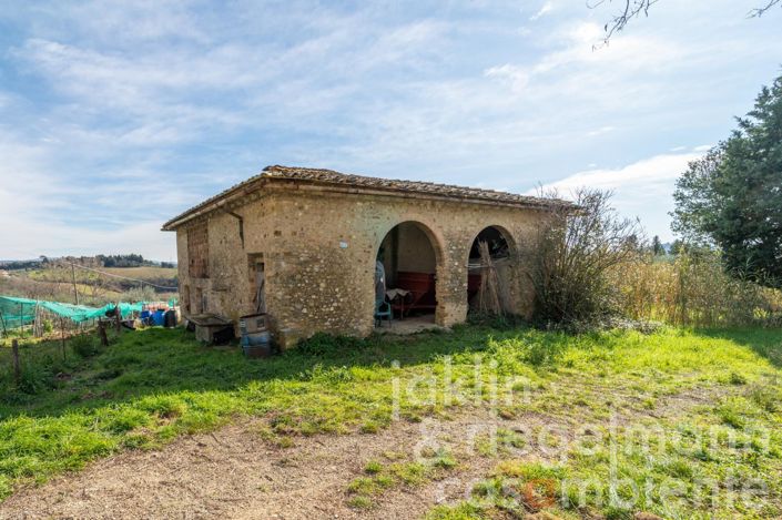 Image No.17-13 Bed Country House for sale