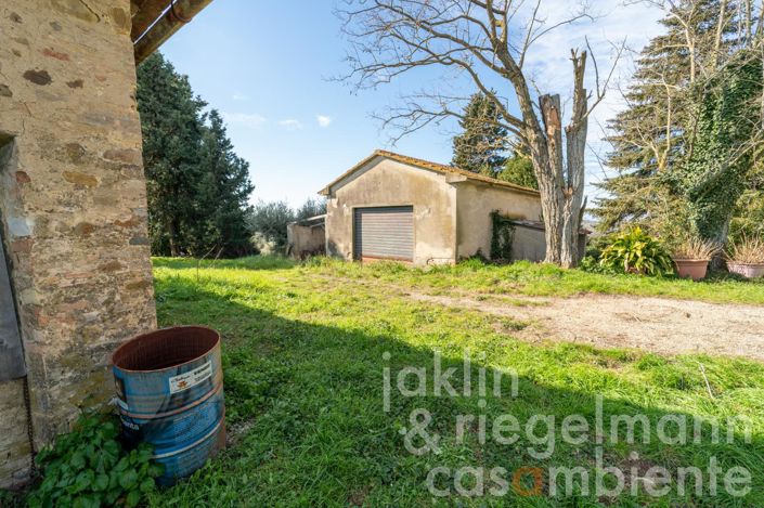 Image No.18-13 Bed Country House for sale