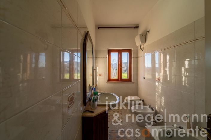 Image No.55-6 Bed Country House for sale