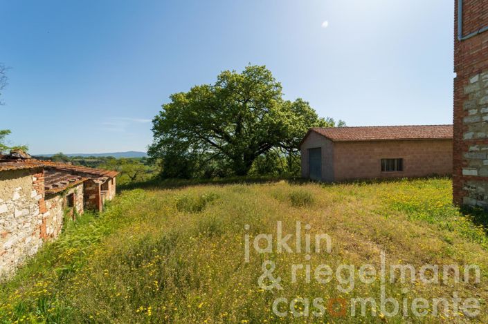 Image No.12-3 Bed Farmhouse for sale