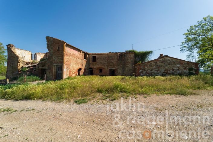 Image No.13-3 Bed Farmhouse for sale