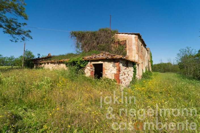 Image No.21-3 Bed Farmhouse for sale