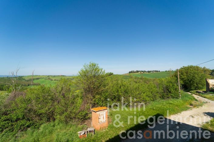 Image No.28-3 Bed Farmhouse for sale