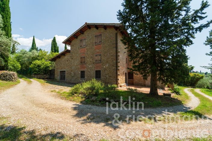 Image No.11-4 Bed Country House for sale