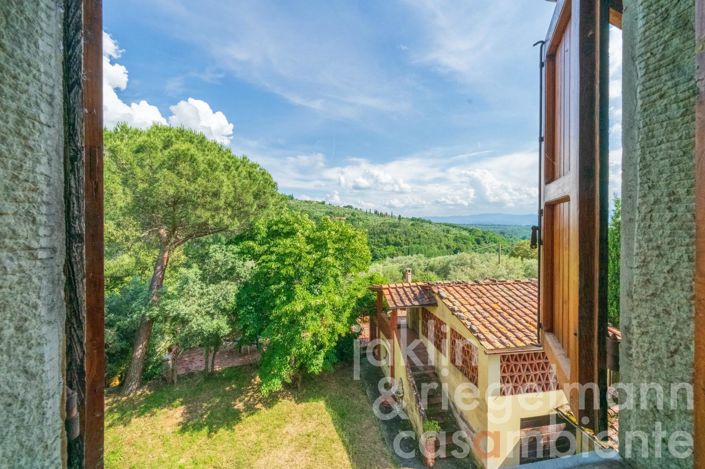 Image No.32-4 Bed Country House for sale