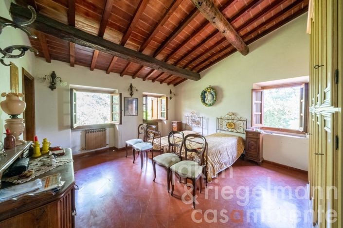 Image No.50-4 Bed Country House for sale