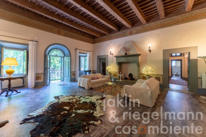 Image No.37-6 Bed Villa for sale