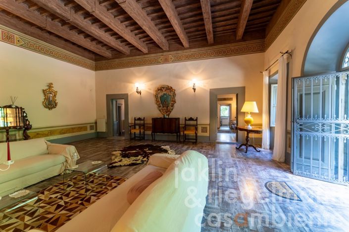 Image No.40-6 Bed Villa for sale