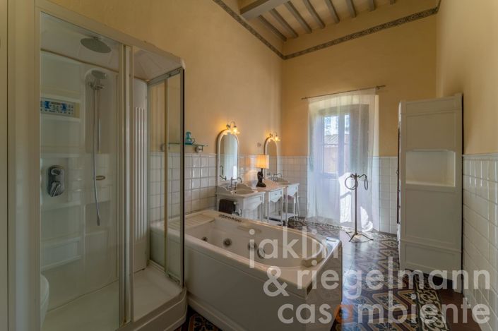 Image No.45-6 Bed Villa for sale