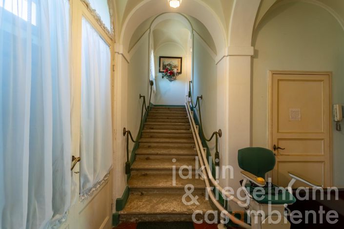 Image No.29-9 Bed Villa for sale