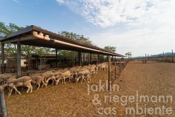 Image No.21-5 Bed Farmhouse for sale