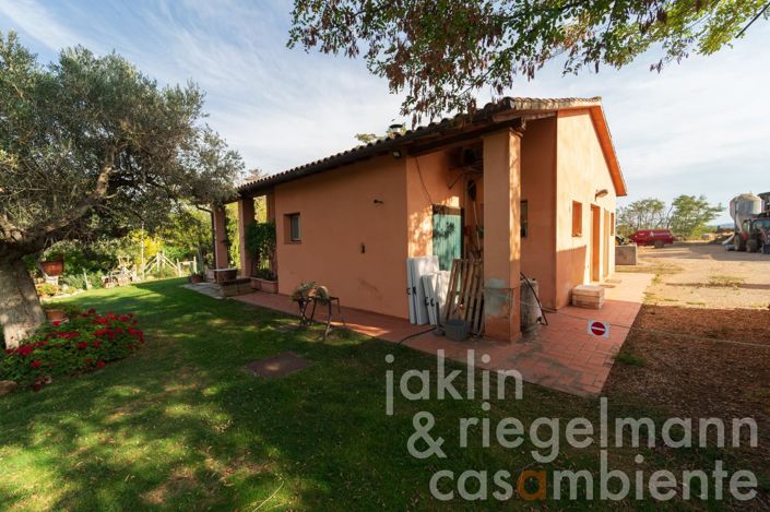 Image No.6-5 Bed Farmhouse for sale